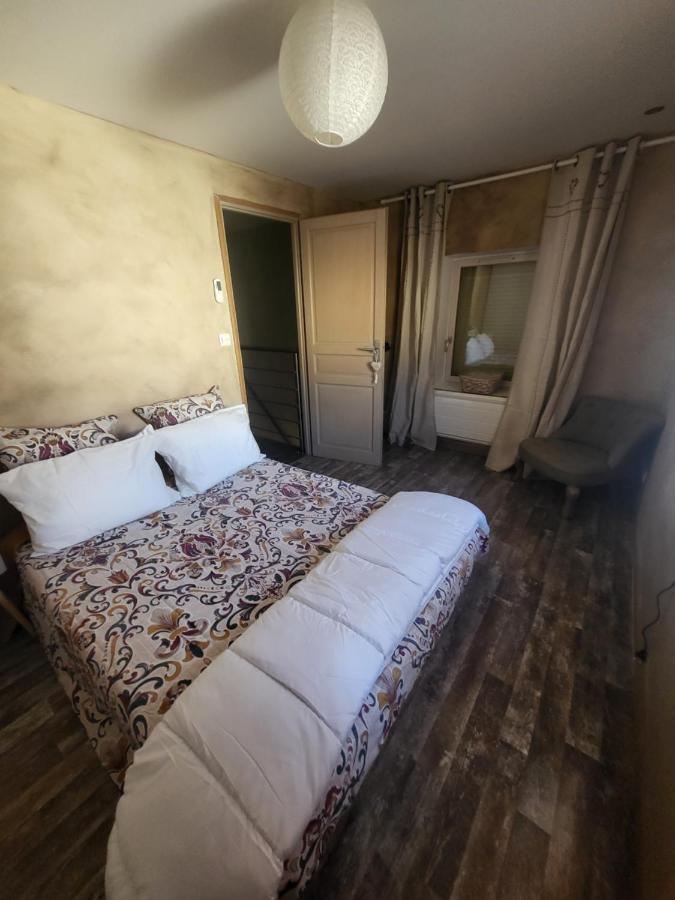 Agreable Maison De Ville A Villefranche Sur Saone Exteriör bild